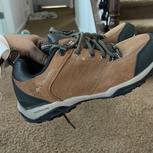 Columbia hiking shoes